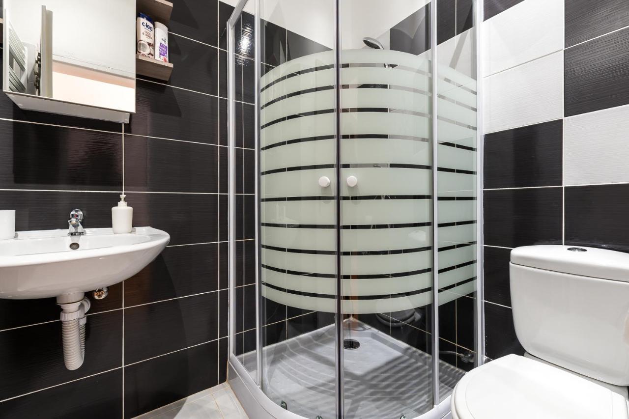 Guest House Slatki Snovi Книн Екстериор снимка