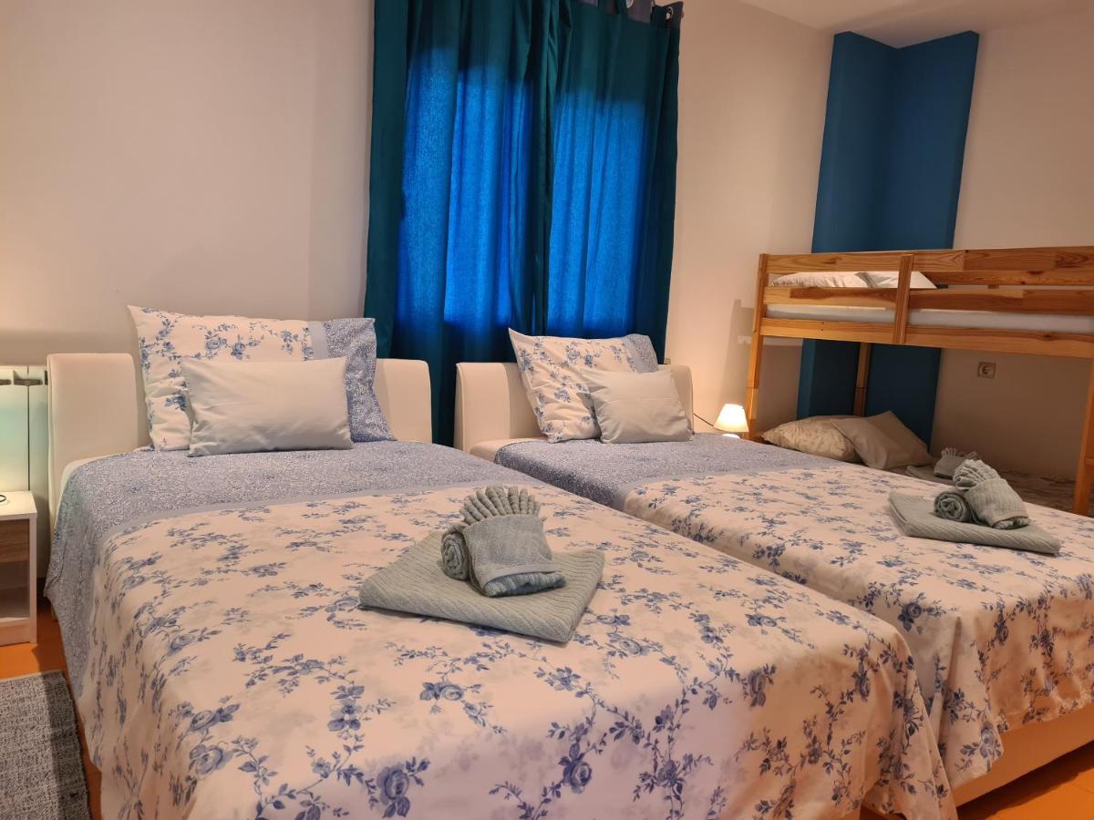 Guest House Slatki Snovi Книн Екстериор снимка