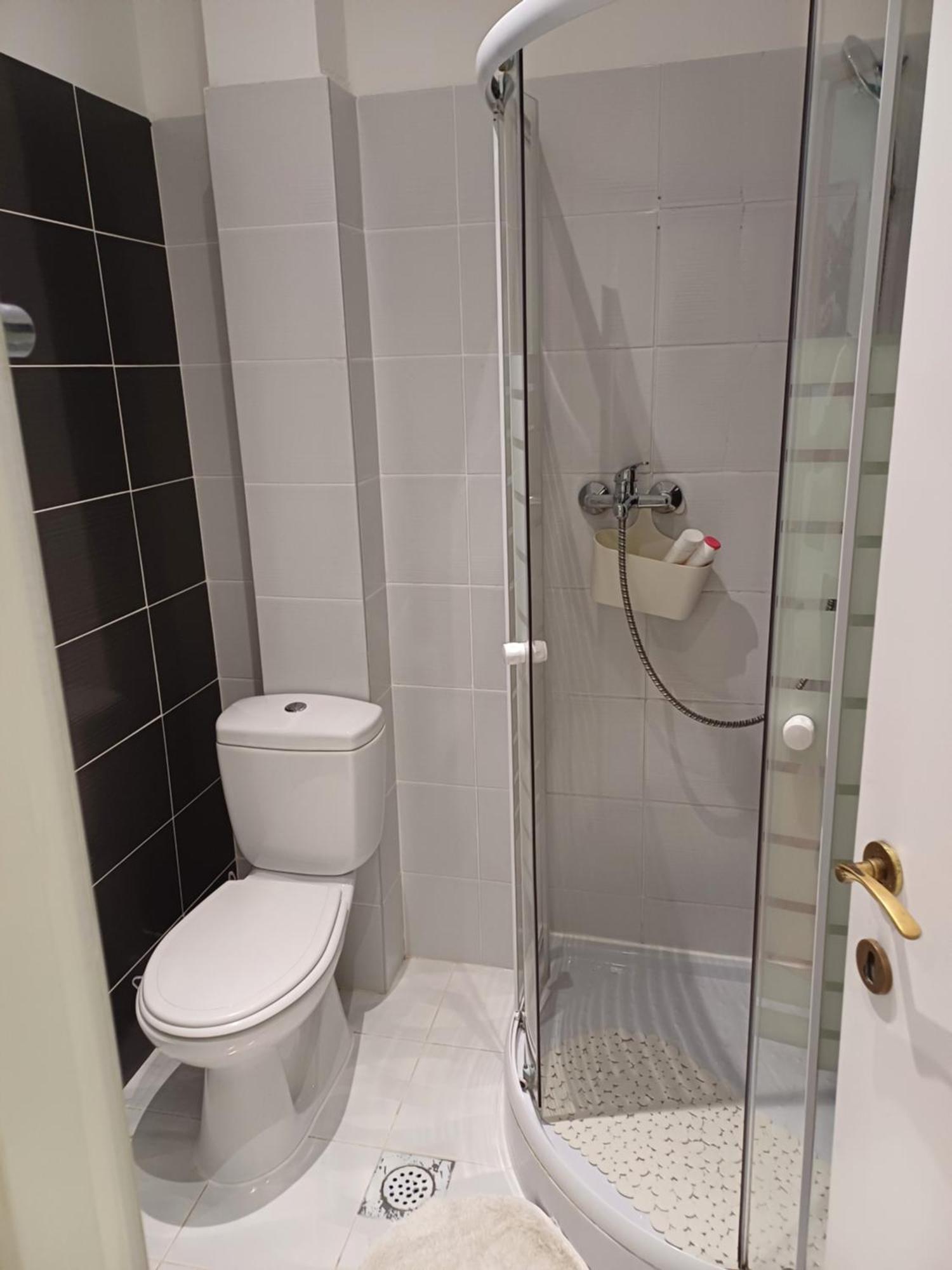 Guest House Slatki Snovi Книн Екстериор снимка